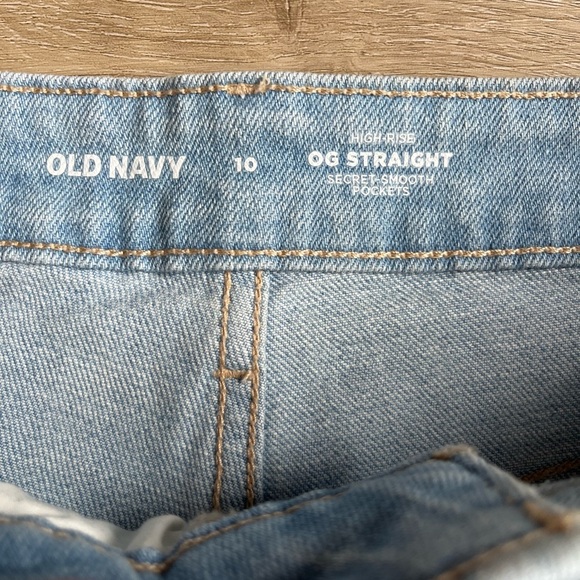 Old Navy OG Straight Jean Shorts SZ 10 - Picture 3 of 5